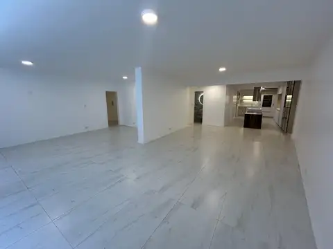 Departamento en Venta con 2 cocheras