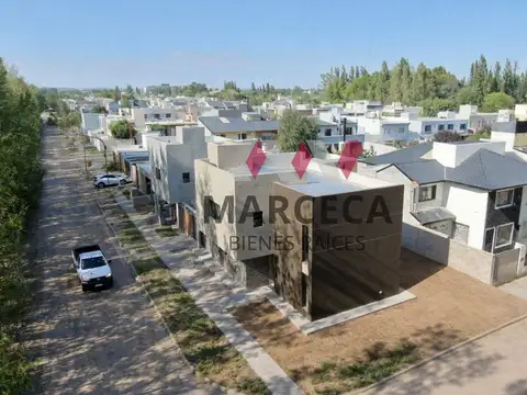 Casa en Venta en Cipolletti, USD 275.000