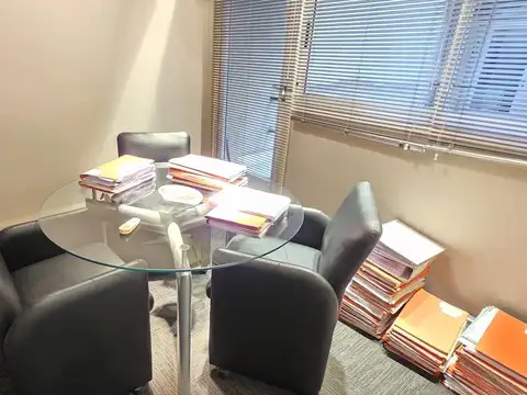 Oficina en Alquiler en San Nicolás, USD 900