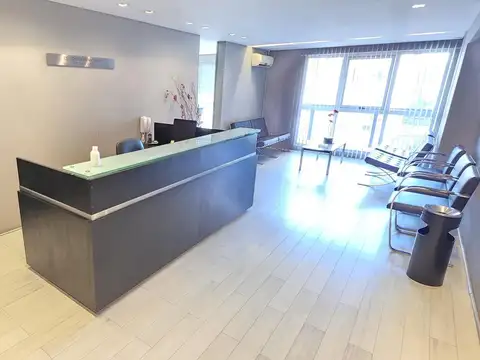 OFICINA DE 140 m2 EN SAN NICOLAS.