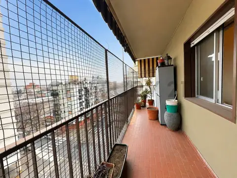 Venta 4 ambientes con cochera