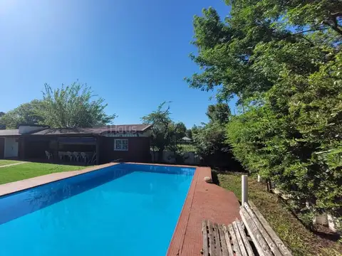 Casa en venta de 2 dormitorios c/ cochera en Funes