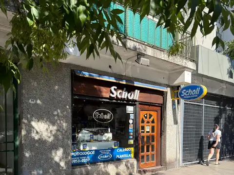 MUY BUEN LOCAL EN EXCELENTE UBICACION