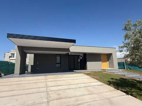 Casa Estrenar Ciro de Vieytes, Una Planta, 3 Dorm, 3 Baños, Cochera Doble
