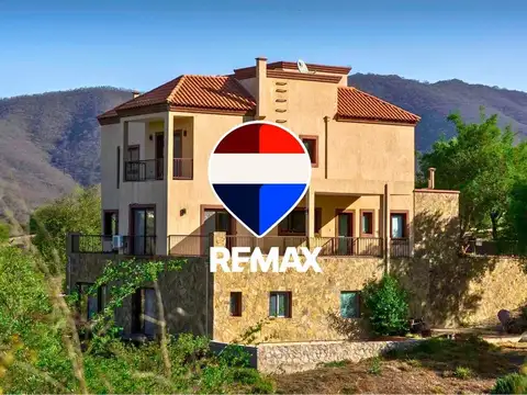 CASA 5 DORM VENTA LA LUCINDA CLUB DE CAMPO PILETA