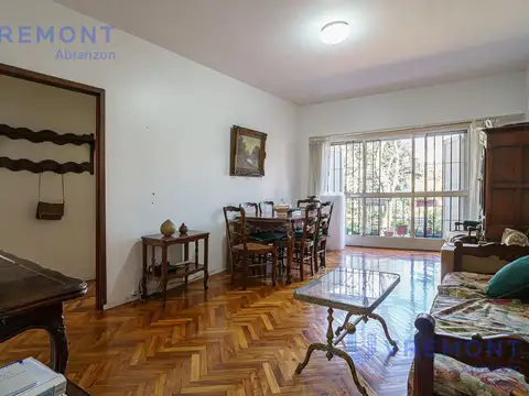 Grecia 2900 Departamento de tres ambientes con balcon corrido al frente