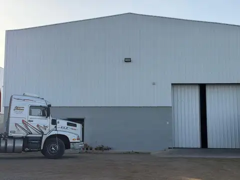 NAVE INDUSTRIAL en Alquiler - B° Los Boulevares. Cordoba