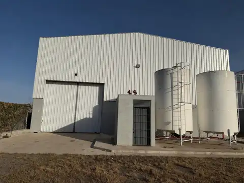 NAVE INDUSTRIAL en Alquiler - B° Los Boulevares. Cordoba