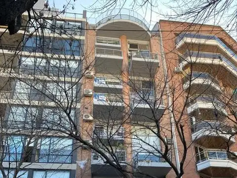 Av Monroe 1547