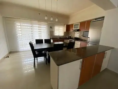 Casa en Alquiler de 3 dormitorios