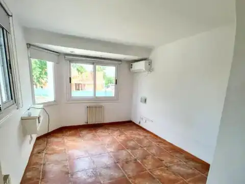 Casa 6 ambientes con 4 baños