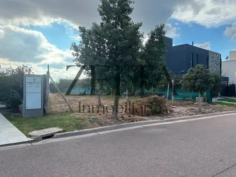 Barrio Las Cortaderas I 1500