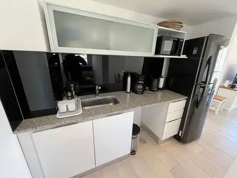 ALQUILER TEMPORARIO 3 AMBIENTES CON VISTA AL MAR. CENTRO