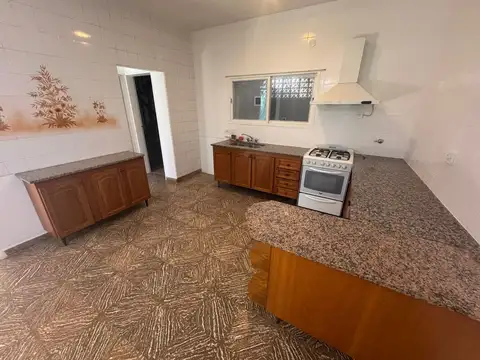 HERMOSA CASA 4 DORMITORIOS ZONA NORTE