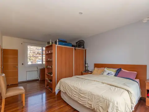 Casa 4 ambientes con 5 baños