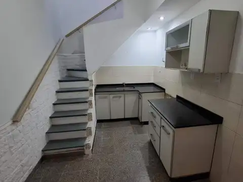 CASA 3 AMBIENTES VENTA LANUS OESTE CON TERRAZA