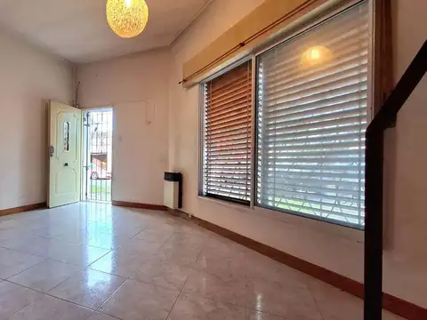 CASA 3 AMBIENTES VENTA LANUS OESTE CON TERRAZA