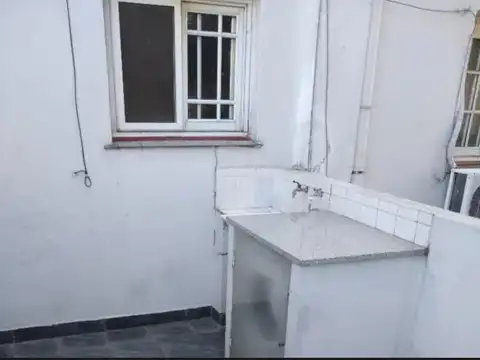 Depto Tipo Casa en Venta 40 años