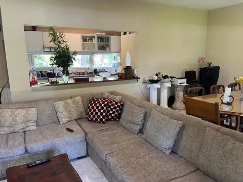 VENTA CASA 4 AMB CON PILETA B° GOLFER´S C.C PILAR