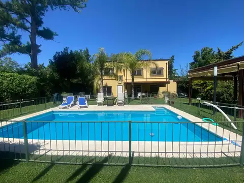 VENTA CASA 4 AMB CON PILETA B° GOLFER´S C.C PILAR