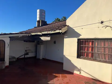 Depto Tipo Casa en Alquiler de 2 ambientes