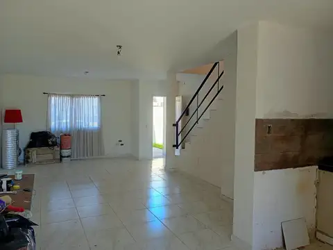 Duplex  4 Ambientes.   Presidente Derqui