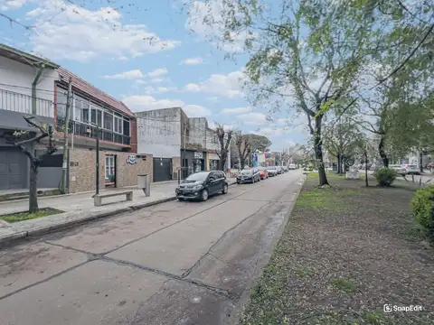 Local en Venta 49 años