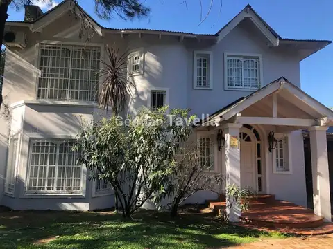 Venta Casa 4 Amb. con pileta, Parque Leloir, Ituzaingo