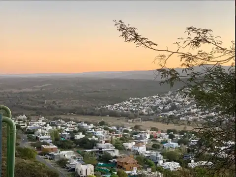 Terreno en Venta en La Calera, USD 210.000