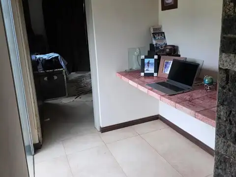 Casa en venta - 4 Dormitorios 3 Baños - Luján