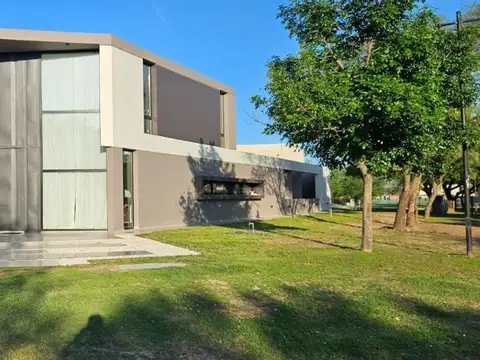 Casa en Venta en Chacras de la Villa, USD 495.000