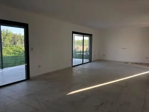 Casa en Venta en Belen de Escobar, USD 260.000