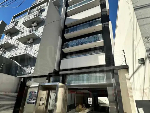 Alquiler hermoso departamento 2 ambientes, Quilmes Centro. Con una superficie total de 50 m2