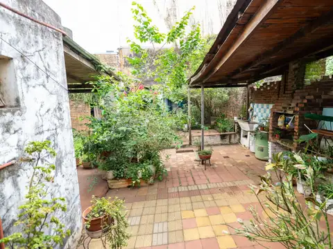 Casa 4 ambientes con 1 baño