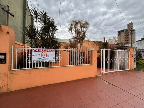 casa en venta de 3 dormitorios - sobre av Centenario
