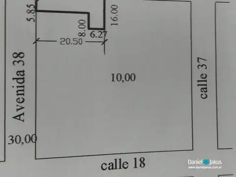 LOTE EN VENTA-17 ESQUINA 38-LA PLATA-DANIEL JAKUS PROPIEDADES