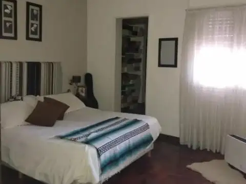 Depto Tipo Casa 5 ambientes con 2 baños