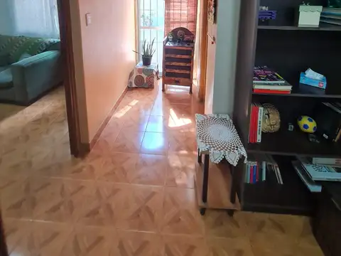 Depto Tipo Casa 5 ambientes con 2 baños