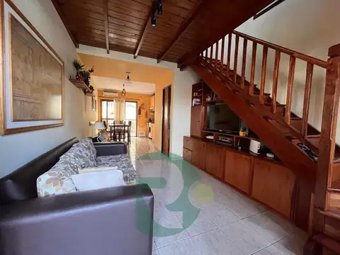 Depto Tipo Casa en Venta en Morón Sur, USD 85.000