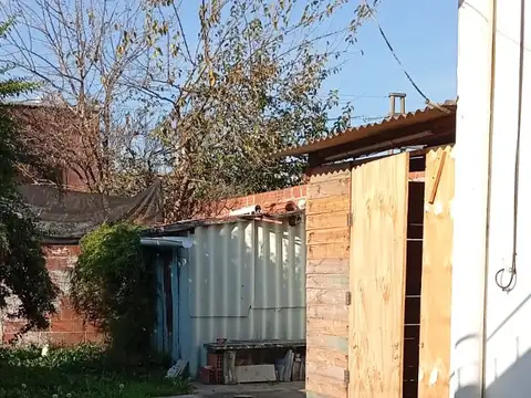 Depto Tipo Casa en Alquiler en Llavallol, $ 320.000