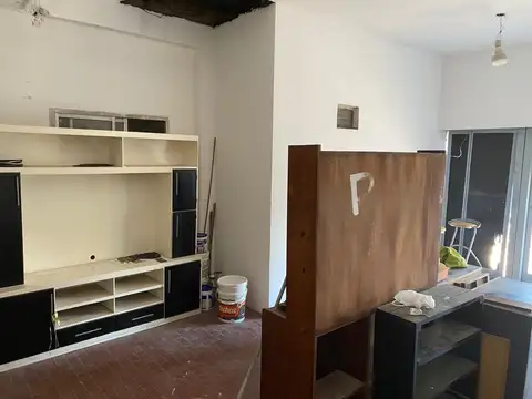 Avenida Hipólito Yrigoyen  al 300