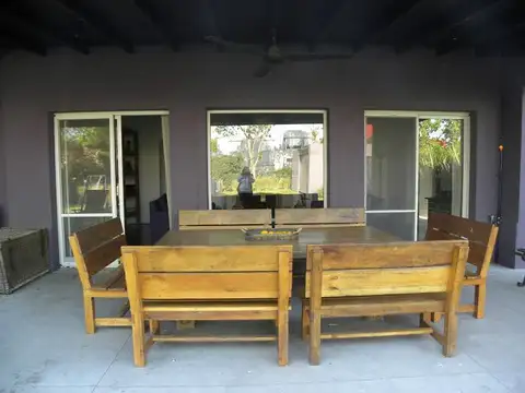 Casa en Alquiler Temporal en Santa Barbara, USD 2.200