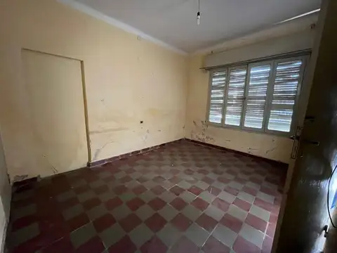CASA 6 AMBIENTES EN VENTA GOYA CORRIENTES
