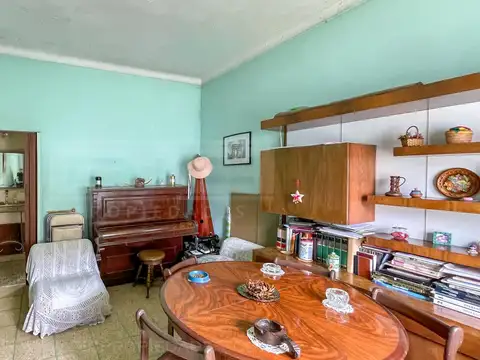 San Lorenzo  al 3200, entre O higgins y Warnes