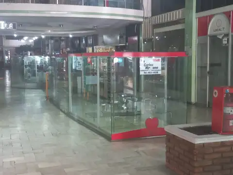 Avenida Rivadavia 6800, Piso Ave