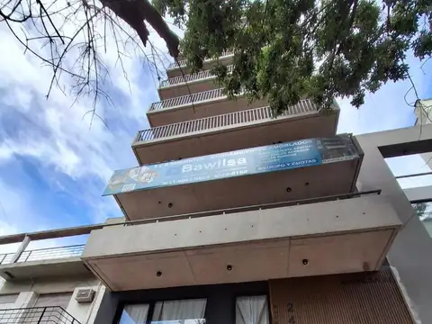 Hermosa oficina a estrenar en excelente zona comercial