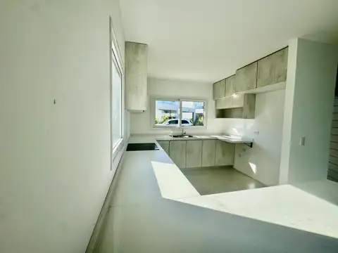 Departamento 4 ambientes con 3 baños