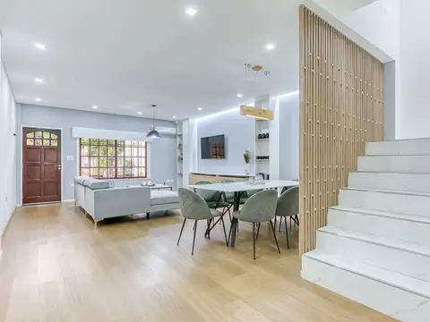 Venta dúplex 5 amb c/patio y cochera Ramos