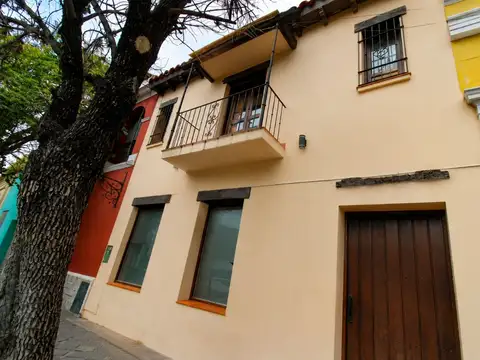 Centro. Güemes 200