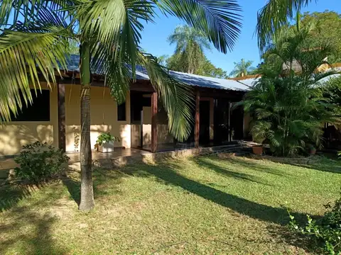 Casa 2 ambientes con 2 baños